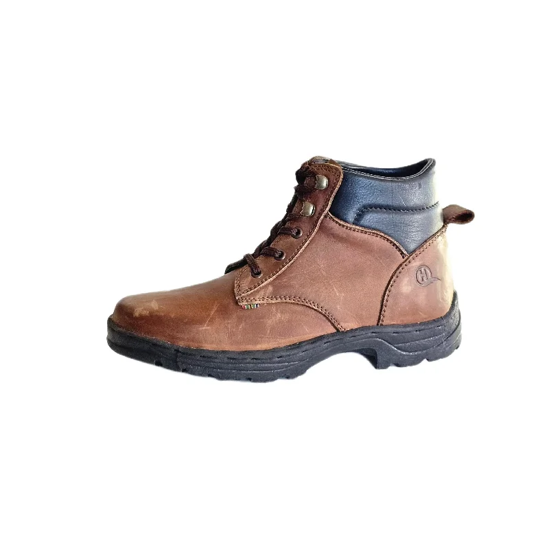 Men's work & safety boots with a durable rubber outsole for traction on rough terrainYaku