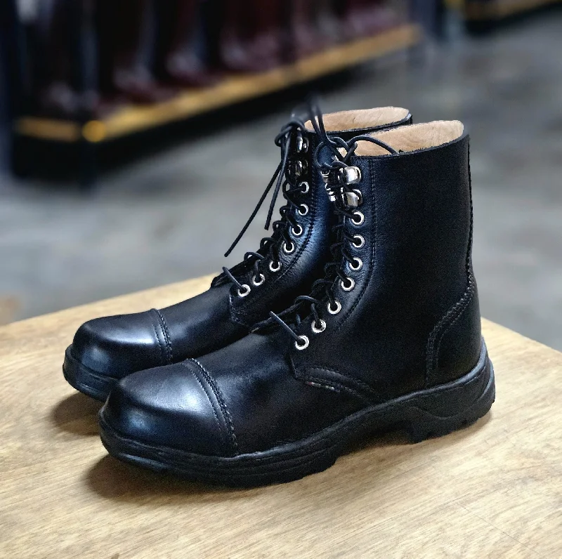 Men's work & safety boots with a gusseted tongue to keep out debrisMiro Leather Work Boot