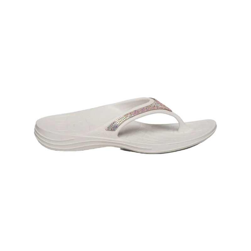 Men's sandals with a perforated leather upper for ventilationMen's sandals with a perforated leather upper for ventilationFiji Orthotic Flips