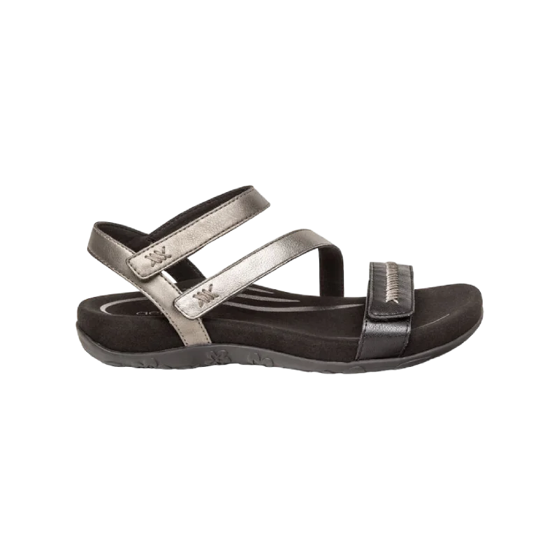 Men's sandals in a neutral color like black or brownMen's sandals in a neutral color like black or brownGabby