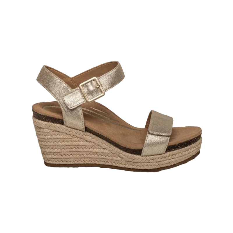 Men's sandals with a contrast stitching detailMen's sandals with a contrast stitching detailSydney Quarter Strap Espadrille