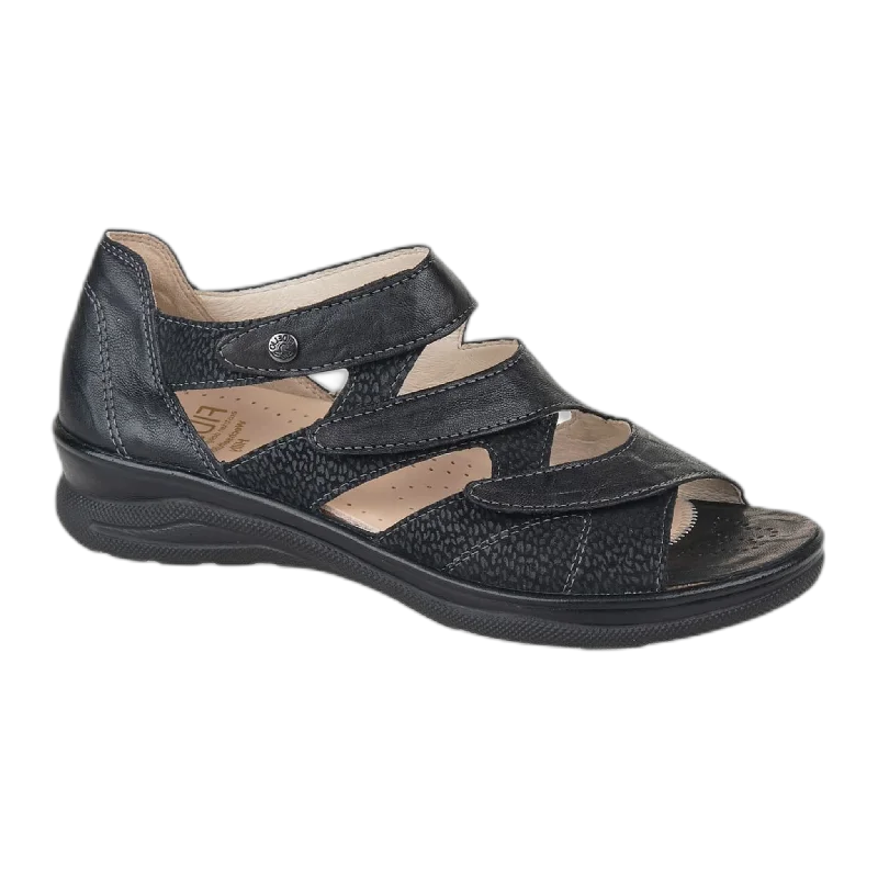 Men's sandals with a padded heelMen's sandals with a padded heelHilani