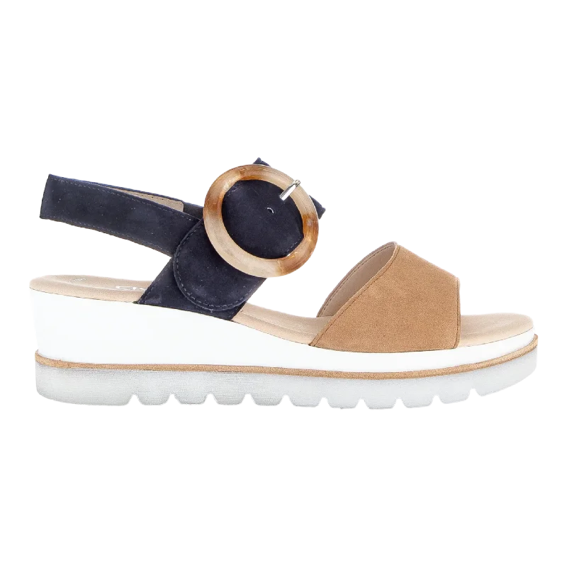 Men's sandals with a stretchy strap for a better fitMen's sandals with a stretchy strap for a better fit44.645.30