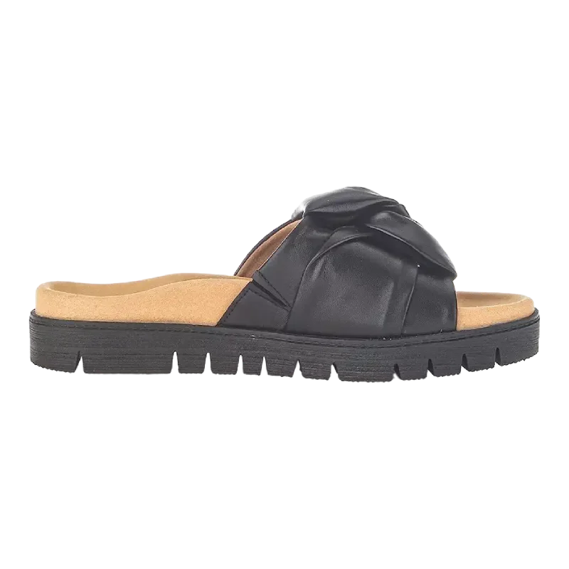 Men's sandals with a buckle closureMen's sandals with a buckle closure23.746.27