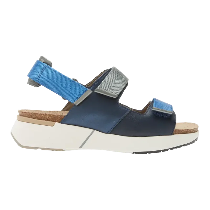 Men's sandals with a toe post designMen's sandals with a toe post designOdyssey