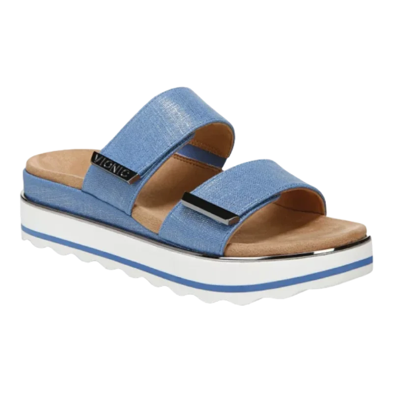 Men's sandals with a perforated leather upper for ventilationMen's sandals with a perforated leather upper for ventilationBrandie