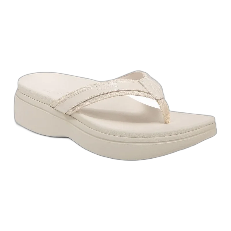 Men's sandals in a neutral color like black or brownMen's sandals in a neutral color like black or brownHigh Tide II