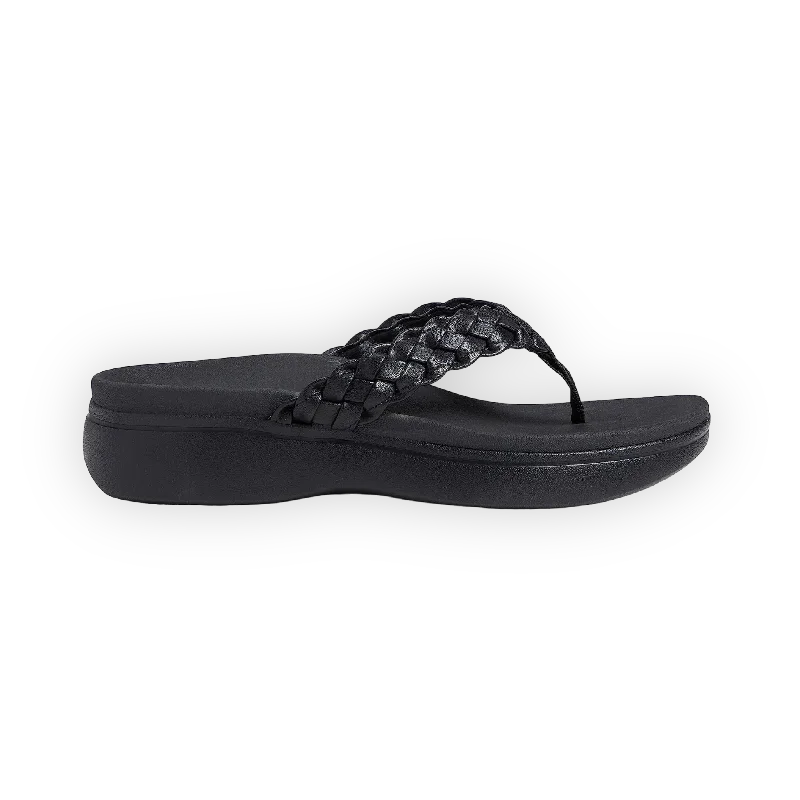 Men's sandals with a cushioned footbedMen's sandals with a cushioned footbedKenji