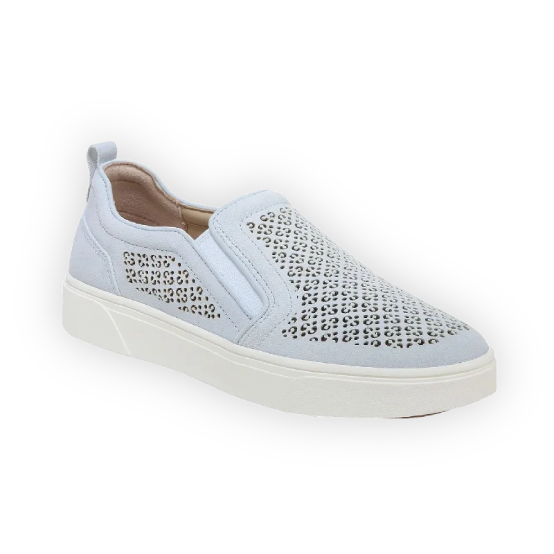 Men's sandals with a perforated leather upper for ventilationMen's sandals with a perforated leather upper for ventilationKimmie Perf