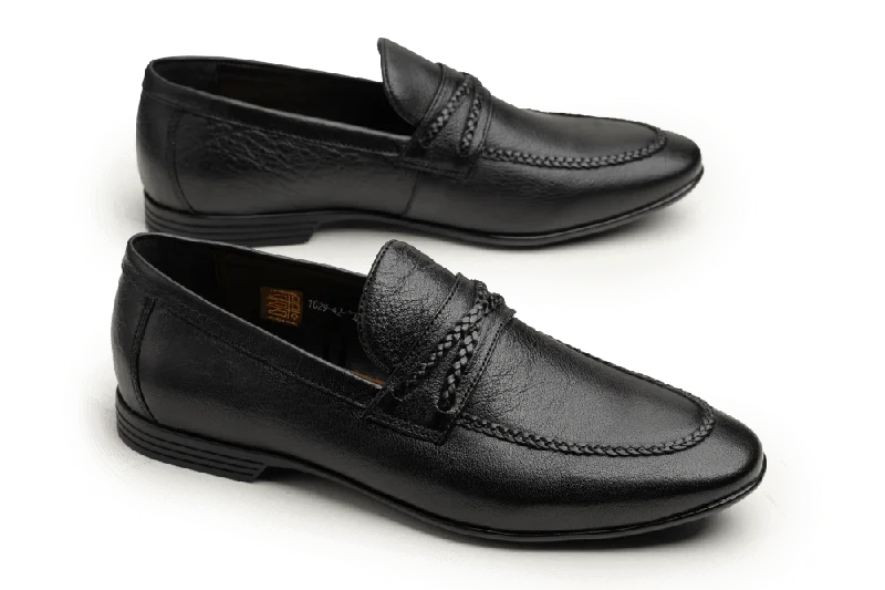 Men's loafers in a neutral color like black or brownMen's loafers in a neutral color like black or brownLOGO 1029 BKM