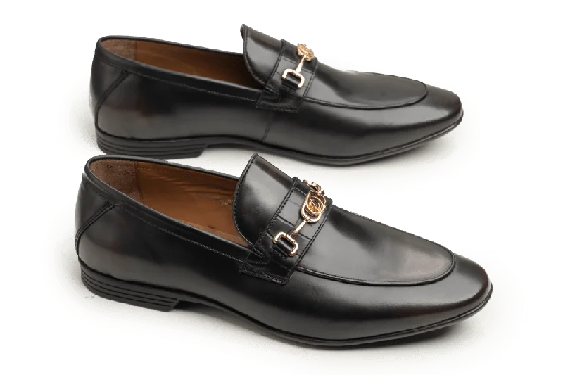 Men's loafers with a leather lacing systemMen's loafers with a leather lacing systemLOGO 1044 BRA