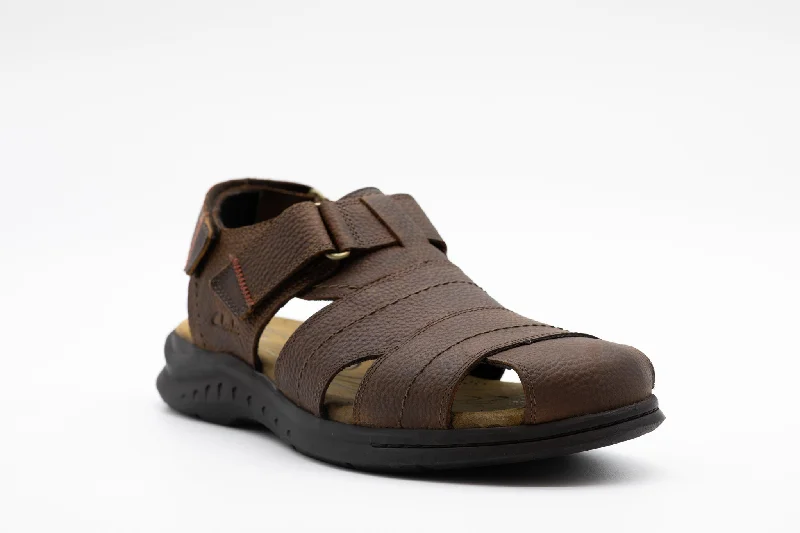 Men's sandals with a rubber sole for tractionMen's sandals with a rubber sole for tractionClarks HAPSFORD COVE