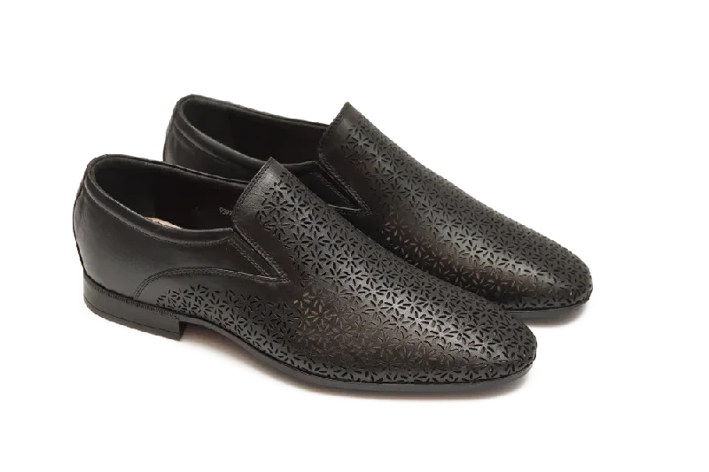 Men's loafers with a decorative buckleMen's loafers with a decorative buckleLOGO 9599 BKA