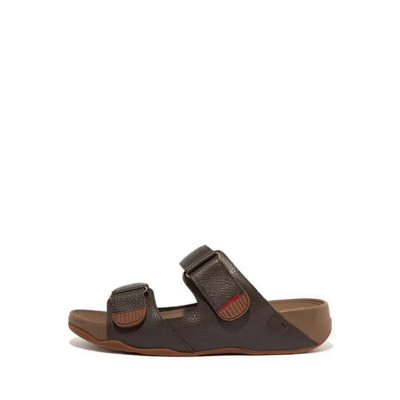 Men's sandals in a neutral color like black or brownMen's sandals in a neutral color like black or brownGOGH MOC SLIDE