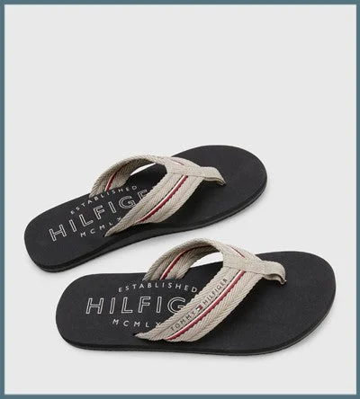 Men's sandals with a contrast stitching detailMen's sandals with a contrast stitching detailTOMMY HILFIGER CORPORATE BEACH TOE POST