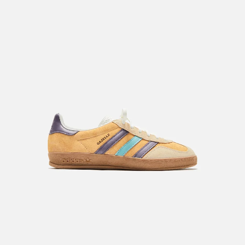 Men's minimalist sneakers with a simple designadidas Gazelle Indoor - Glow Orange / Shadow Violet / Off White