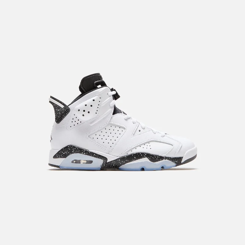 Men's adjustable - strap sneakers for a customized fitJordan Air Jordan 6 Retro - White / Black