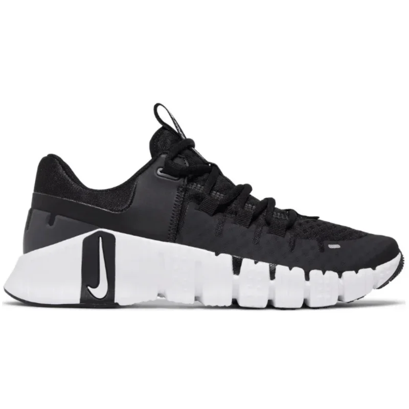 Men's performance - driven running sneakers for marathonsMen’s Nike Free Metcon 5 ‘Black/White’