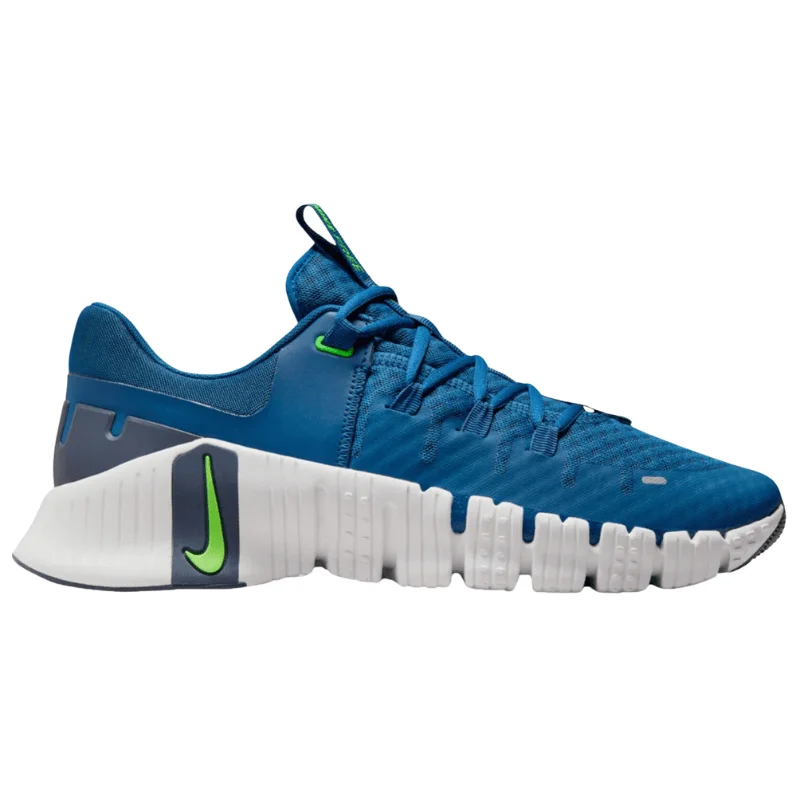 Men's hiking sneakers with a high - traction soleMen’s Nike Free Metcon 5 ‘Court Blue/Green Strike’