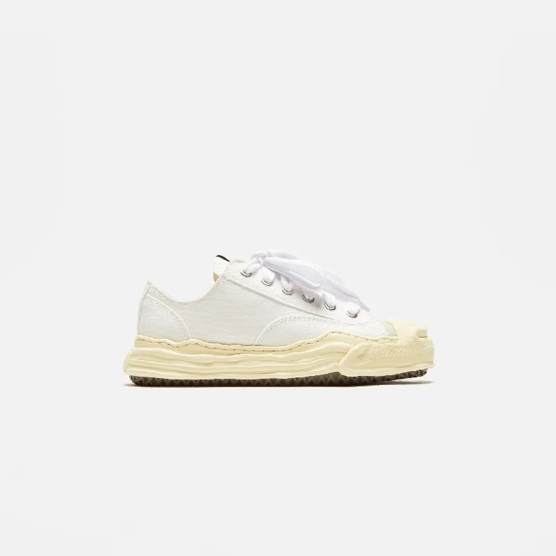 Men's classic - style sneakers with a modern twistMihara Yasuhiro Hank Low OG Sole - White