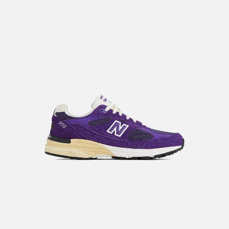 Men's affordable yet stylish sneakers for everyday wearNew Balance Made in USA 993 - Purple