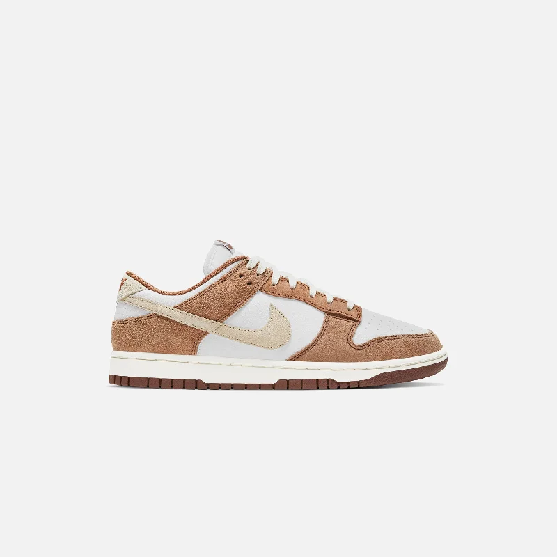 Men's adjustable - strap sneakers for a customized fitNike Dunk Low Retro PRM - Sail / Fossil / Med Curry