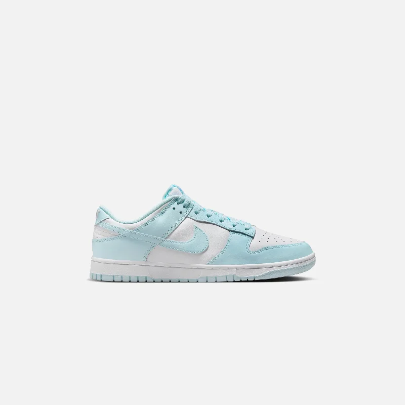 Men's high - performance basketball sneakers with air cushioningNike Dunk Low Retro - White / Glacier Blue