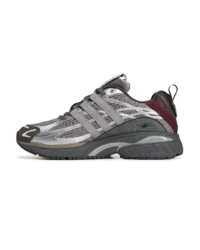 Men's casual leather sneakers with a distressed finishSong For The Mute Adistar Cushion - Taupe / Metallic Granite