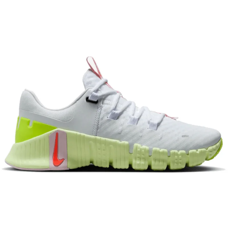 Men's minimalist sneakers with a simple designWomen's Nike Free Metcon 5 ‘White/Bright Crimson’ (Pink/Volt)