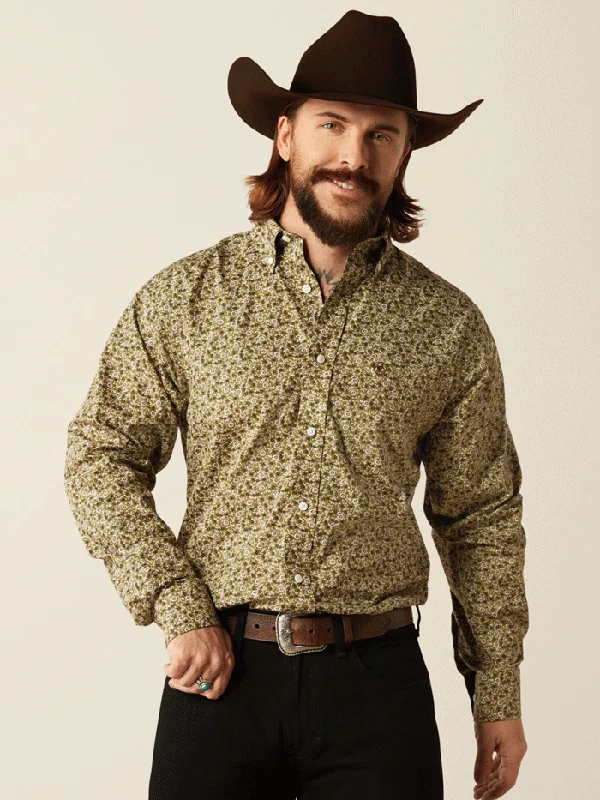 Men's western boots with a tooled leather design on the shaftAriat 10053910 Mens Wrinkle Free Filmore Classic Fit Shirt Green